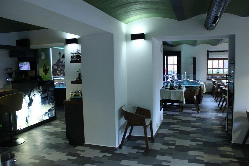 Hotel Maria اوسترافا المظهر الخارجي الصورة